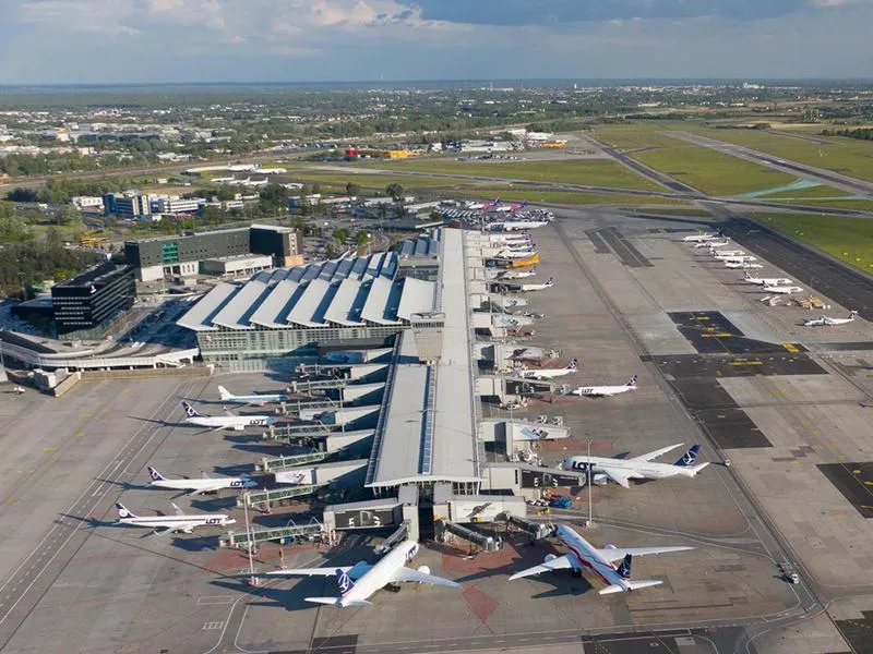 Czas podróży i najlepsze godziny wyjazdu na lotnisko